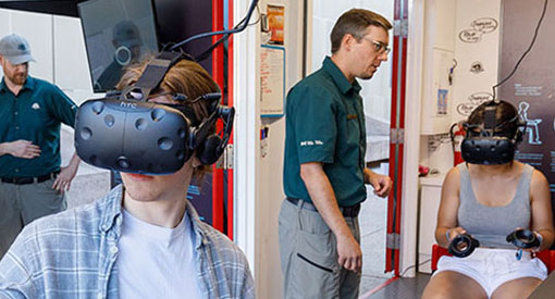 experiencing virtual reality at Parks Canada