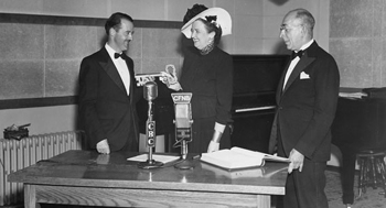Mary Grannan receiving the key to the City of Fredericton from Mayor Ray Forbes, Stewart Neill in 1948.