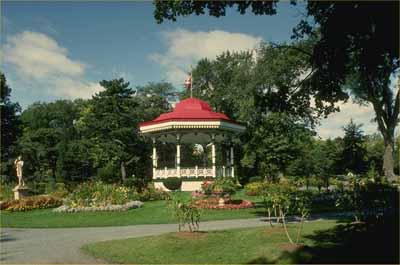 Photo of a historic garden with a gazebo