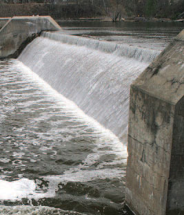 The building of the original dam caused many problems, and the dam was vulnerable to spring flooding