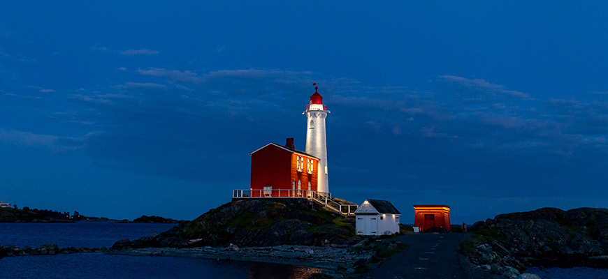 The night sky illuminate Fisgard Lighthouse 