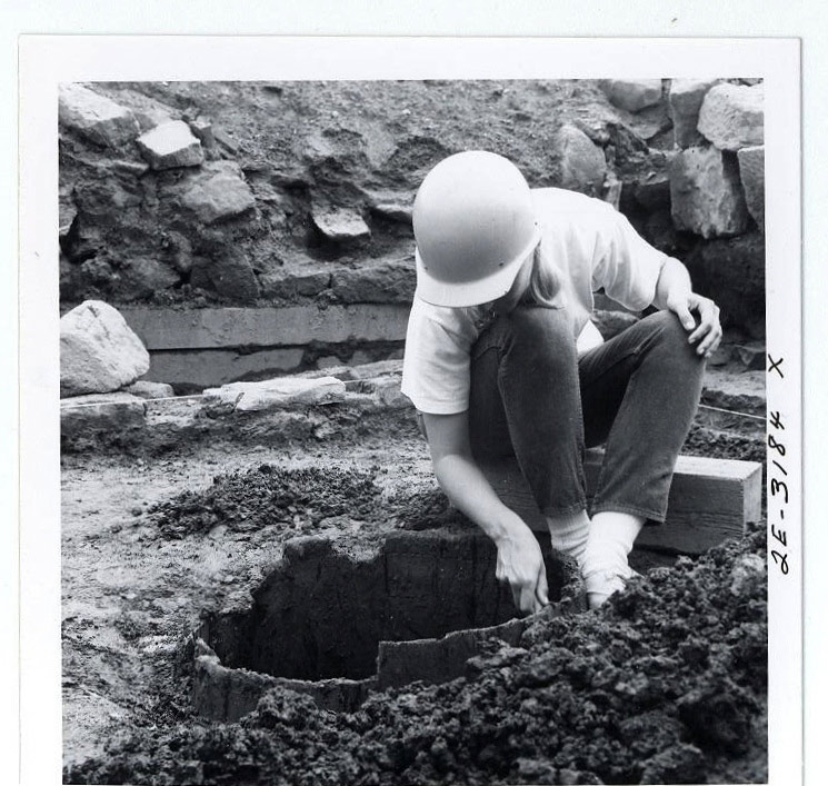Un archéologue au travail