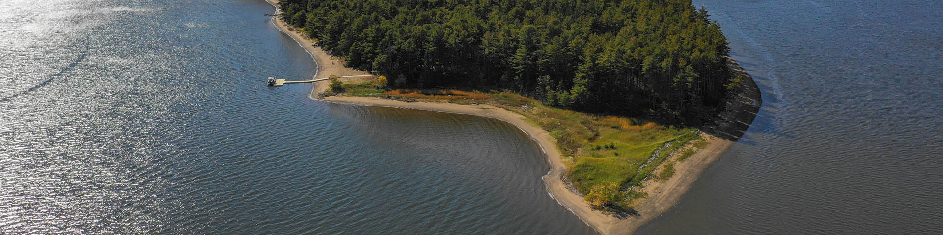 Vue aérienne de l'Île de Beaubears, sur la rivière Miramichi.