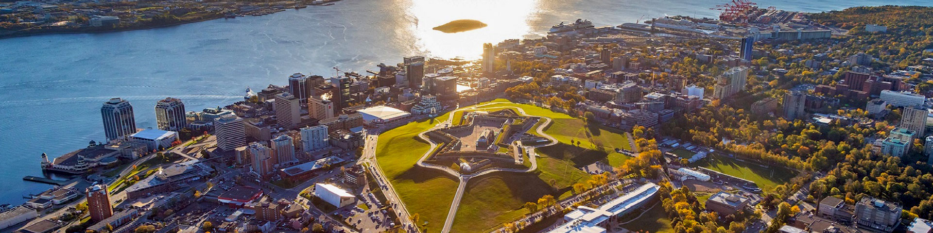 Une photo aérienne de la Citadelle d'Halifax.