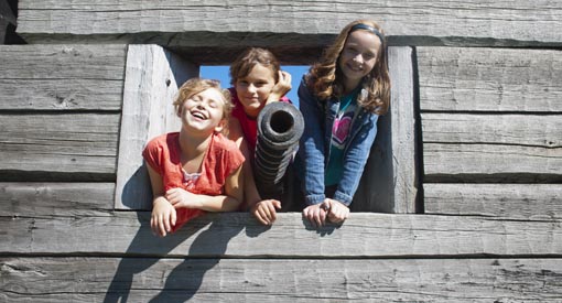 Children with a cannon