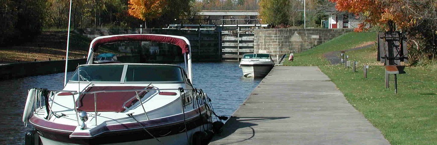 A boat moored below Beveridges lock station. 