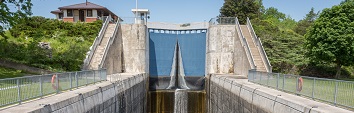The gates of Ranney Falls lockstation