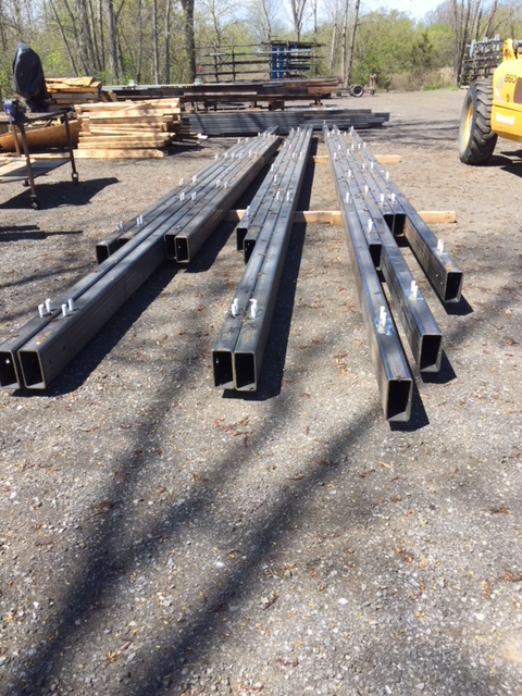 Long square tubular steel pieces