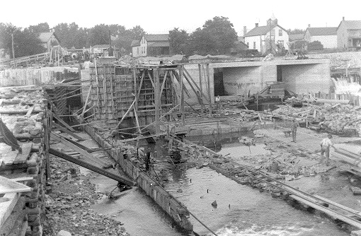 Construction of the Lakefield lockstation