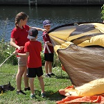 Assemble your tent as a family 