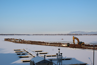 Work on the Chambly jetty in December 2018