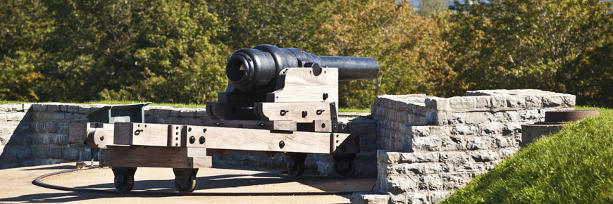 Canon situé au fort Numéro-Un