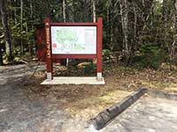 Bulletin board changed at Alphonse Lake - APRÈS
