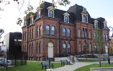 Truro Old Normal College front and east elevation. © Christine Boucher, Agence Parcs Canada / Parks Canada Agency, 2017.